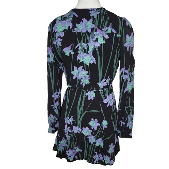 Aritzia Sunday Best Alexi Mini Wrap Dress Size 4 - Picture 8 of 9